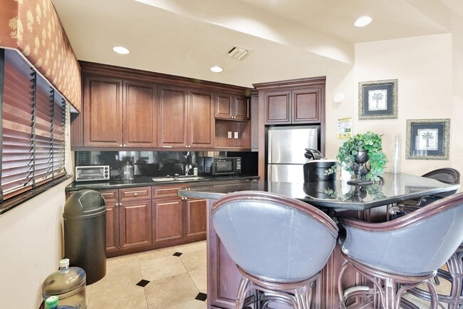 Building Photo - 4005 W McNab Rd