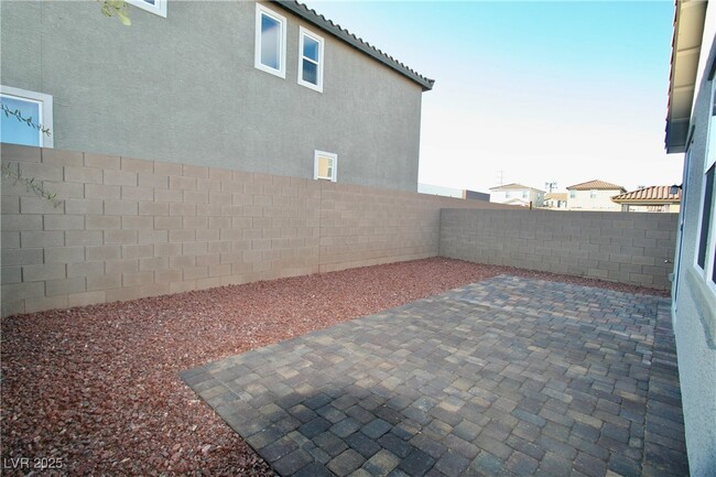 Building Photo - 4275 Tarim St