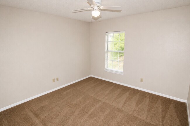 Building Photo - 3331 Oak Branch Ln