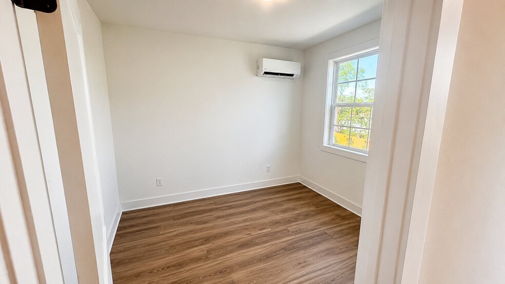 Building Photo - 314B Mulberry Terrace