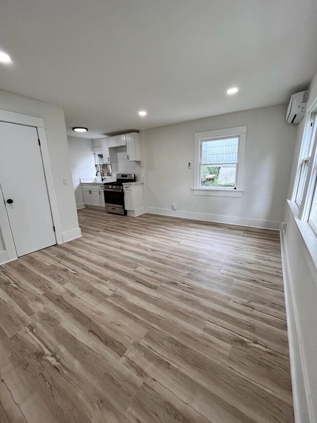 Building Photo - 2436 Echo Park Ave