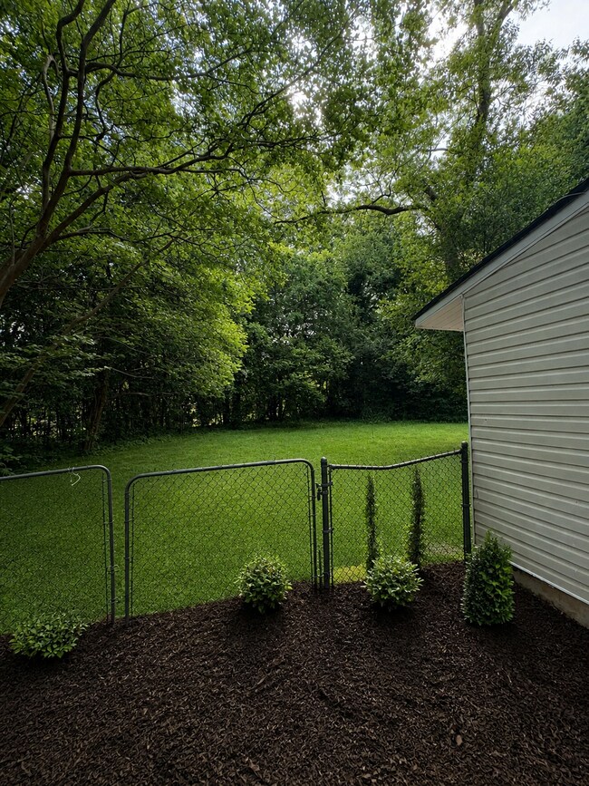 Building Photo - 4278 Vinson Ave