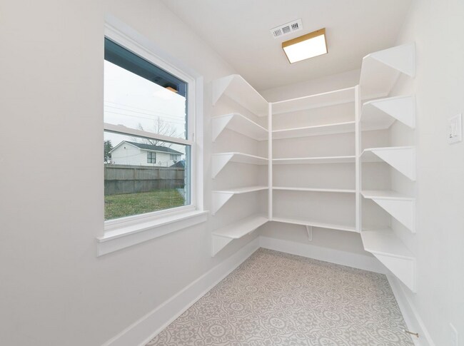 Building Photo - 1830 Locksford St