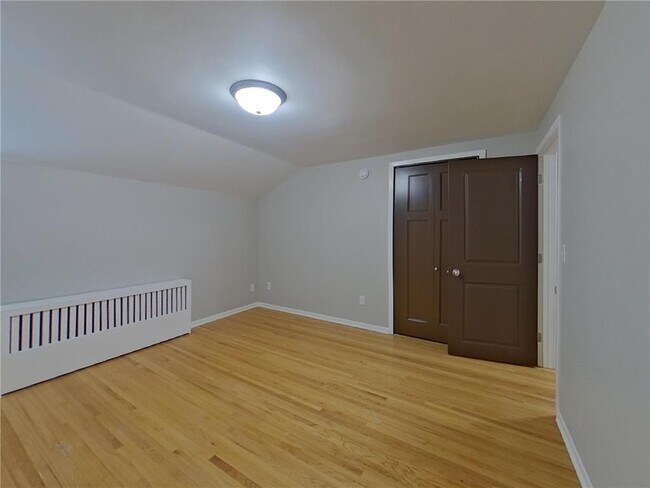 Building Photo - 803 Willard St W