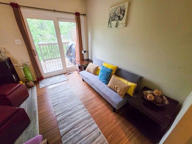 Building Photo - Beautiful 3BR Townhouse in Rockville/Derwood for early June Move-In!