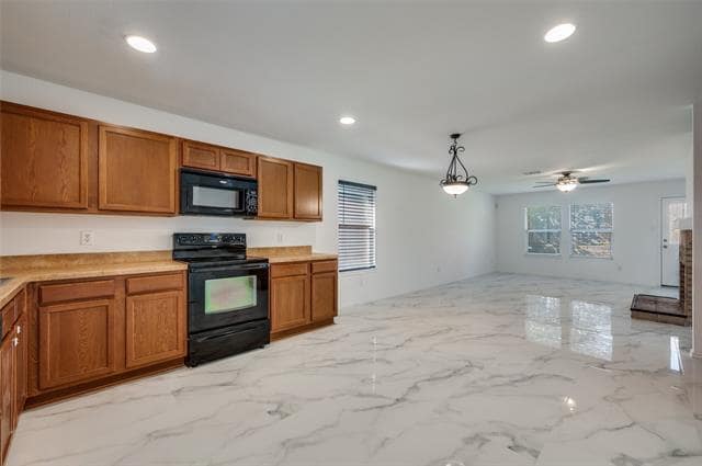 Building Photo - 12841 Serenity Dr