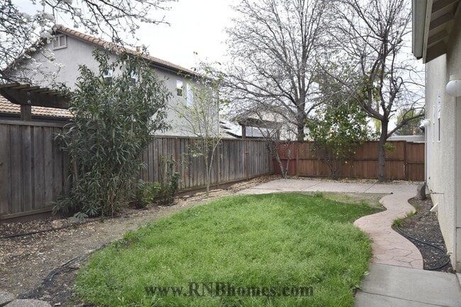 Building Photo - 6405 Mendez Creek Ct