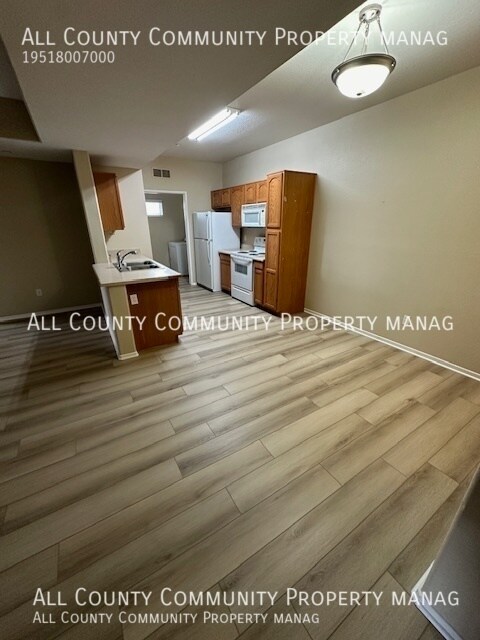Building Photo - 41410 Juniper St