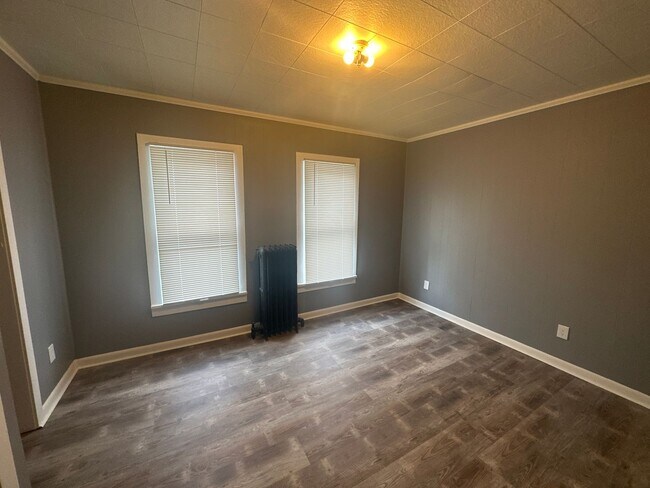 Building Photo - 418 Dunbar Ave