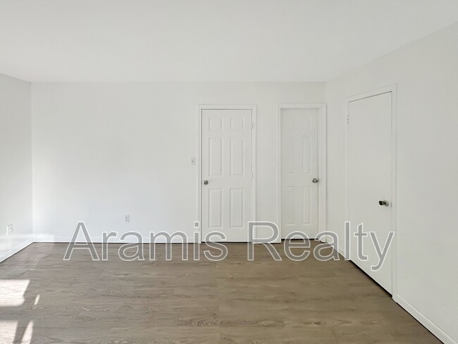 Building Photo - 3036 Destin Cir