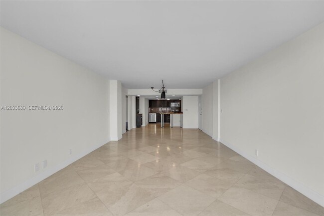 Building Photo - 1800 Collins Ave