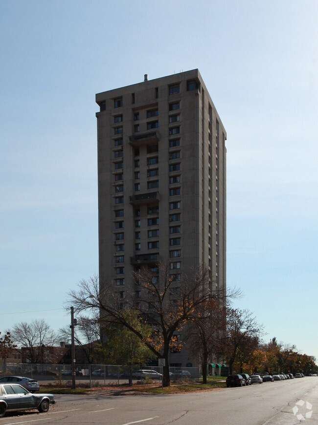 Ebenezer Tower Apartments 2523 Portland Ave Minneapolis MN 55404