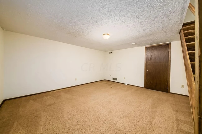 Building Photo - 3047 Bethel Rd