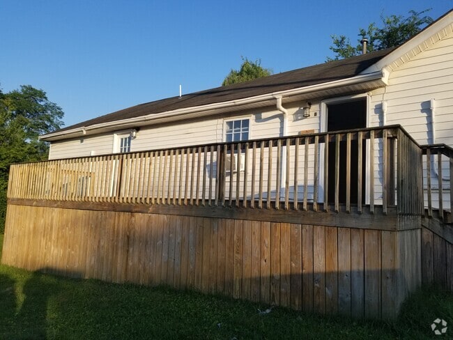 Building Photo - 722 Lena St