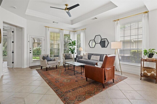 Building Photo - 209 The Hills Dr