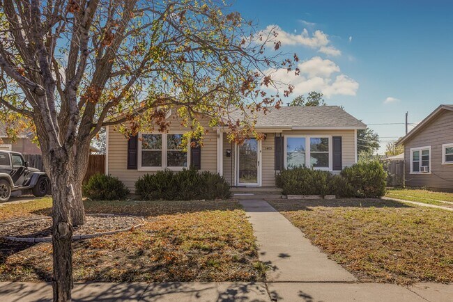 Building Photo - 1405 W Tennessee Ave