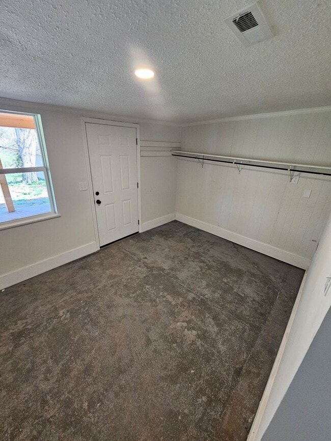 Building Photo - 3-Bedroom 2 Bath, 2-story home ready for you to call home today!