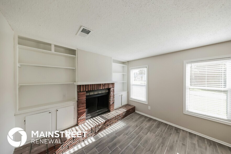 Building Photo - 707 Bahia Ln