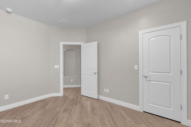 Building Photo - 1807 Dana Gray St