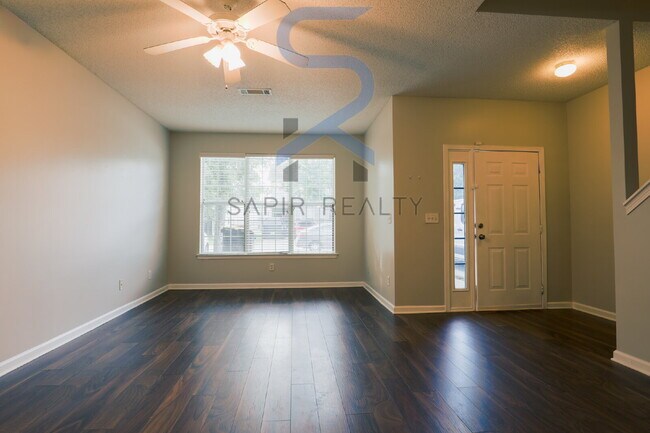 Building Photo - 2297 Nicole Dr