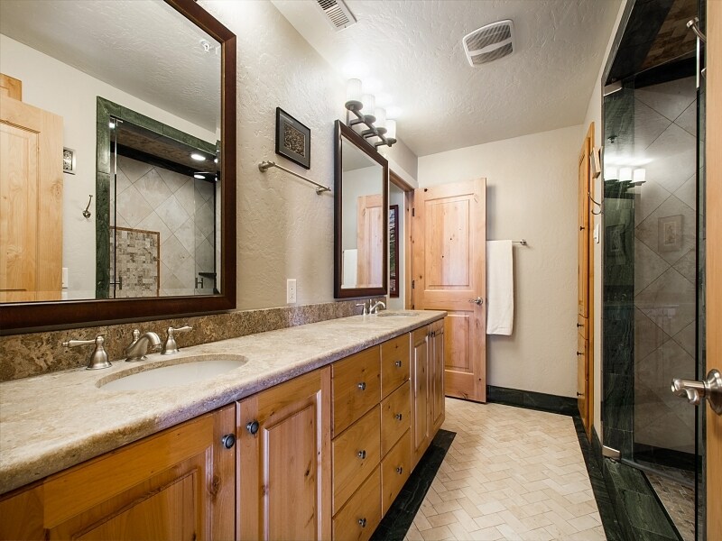 Building Photo - 5133 Cove Canyon Dr