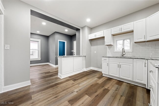 Building Photo - 4802 Gifford Ave