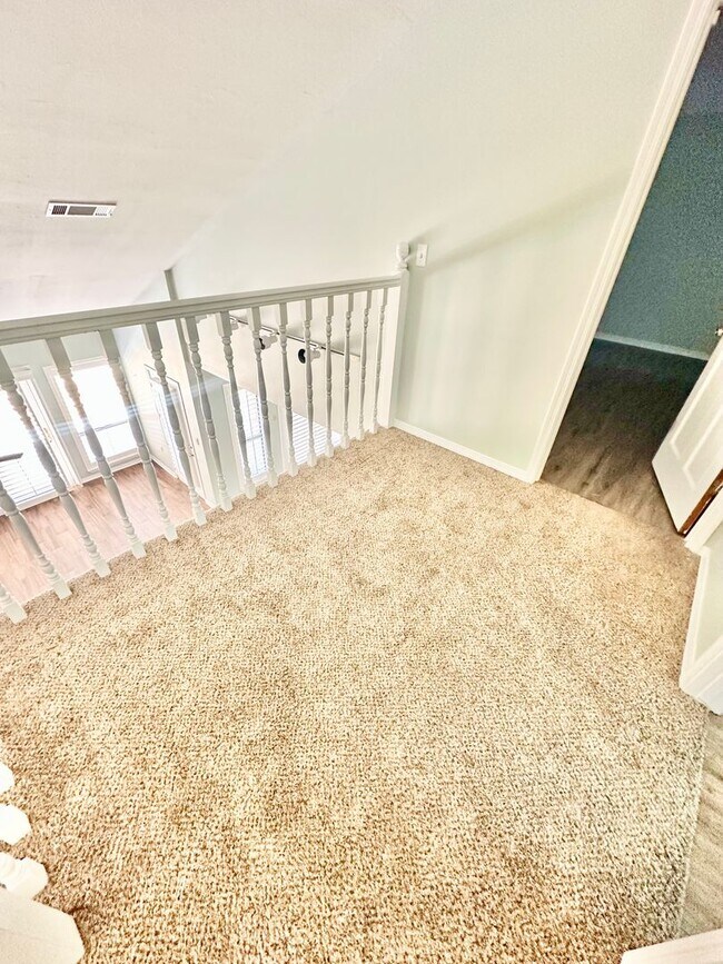 Building Photo - 937 Holbrook Cir