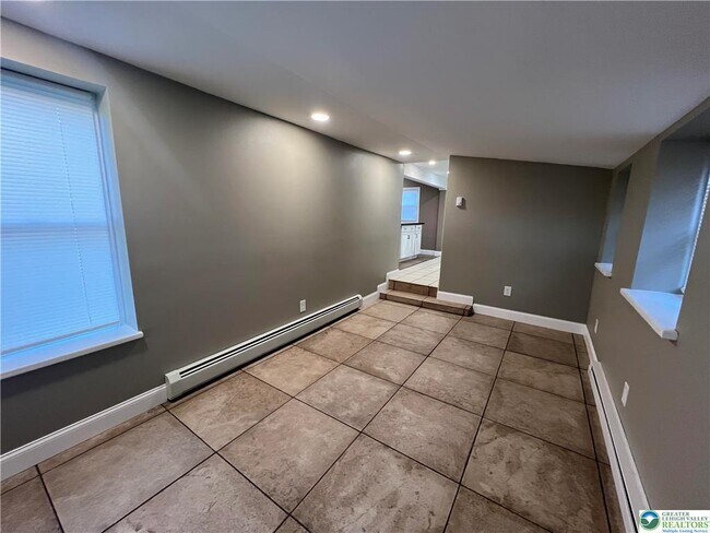 Building Photo - 3790 Redbud Dr