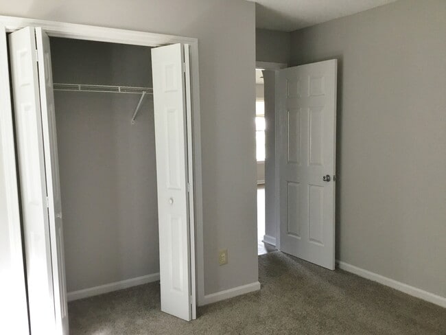 Building Photo - 3 Bedroom in Glenn Eagle Subdivision!