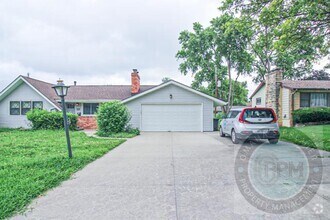 Building Photo - Spacious 4 Bedroom 2.5 Bath Family Home!