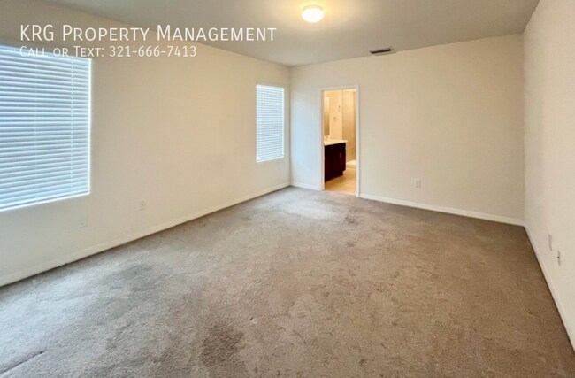 Building Photo - 1009 NE 11th St