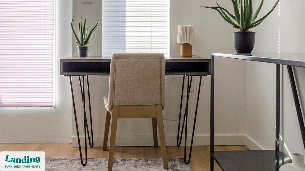 Building Photo - 650 N Main St