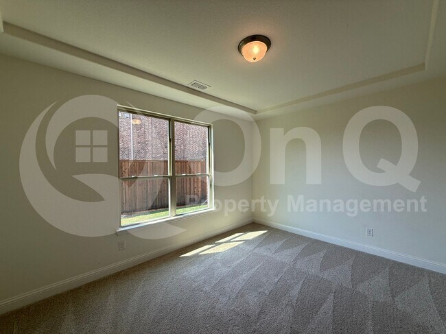 Building Photo - 1165 Clearwater Dr