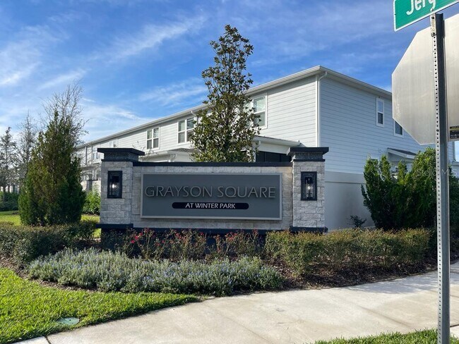 Building Photo - 2760 Bright Bird Ln