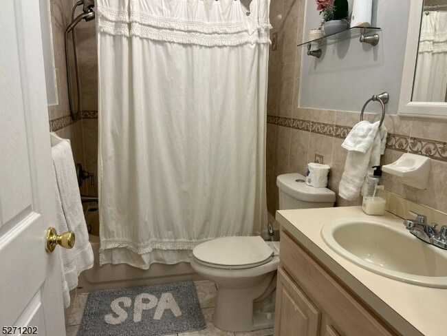 Building Photo - 29 Madonna Pl