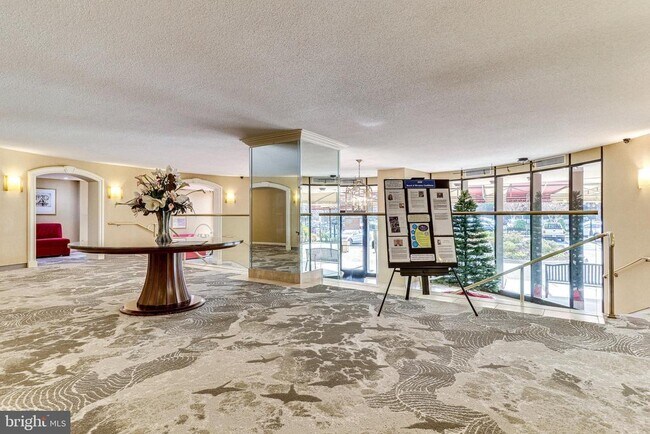 Building Photo - 8360 Greensboro Dr