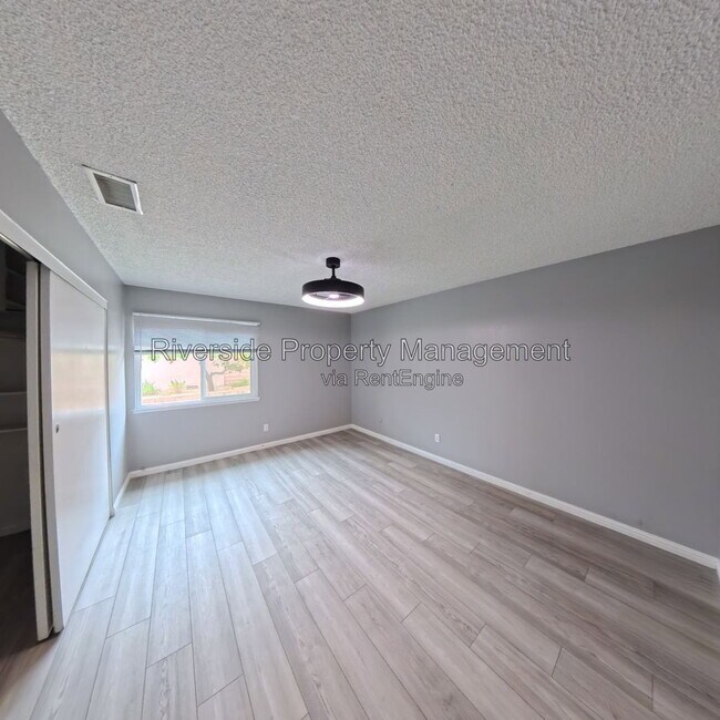 Building Photo - 5025 Pearblossom Dr