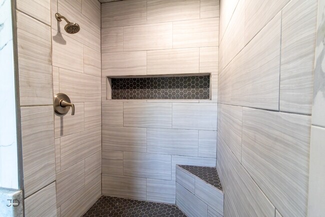 Building Photo - 4807 Del Rio Trail