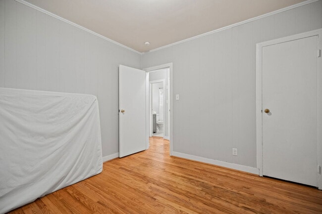 Building Photo - 908 N 38th St