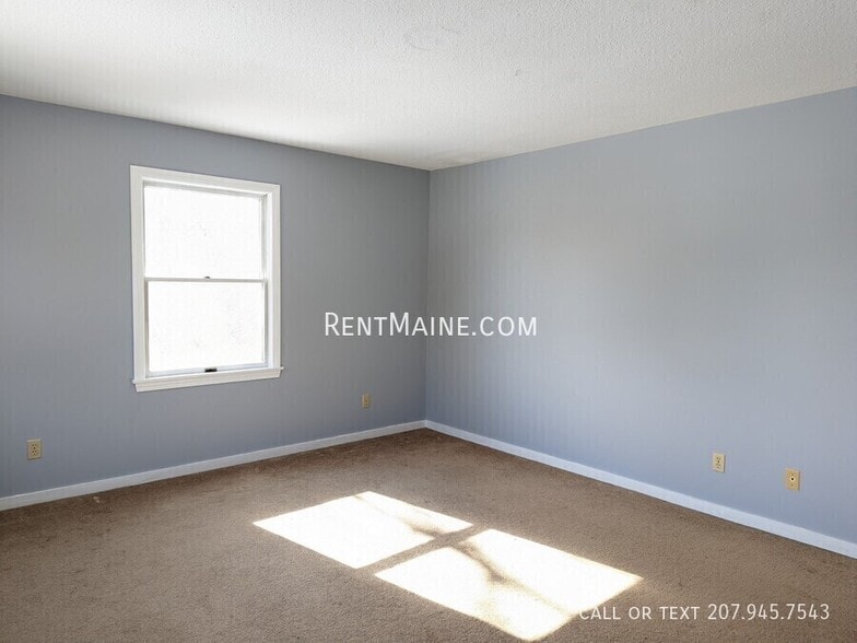 Building Photo - 114 Main Rd S