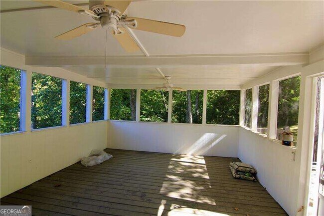 Building Photo - 3571 Sunderland Cir NE