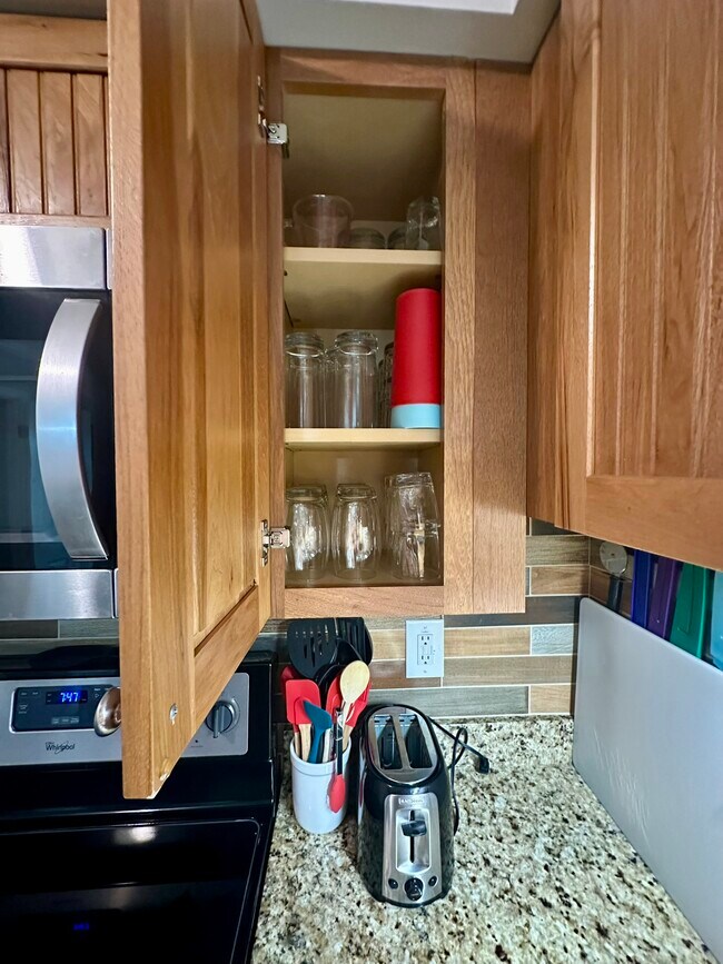 Building Photo - 45 Folly Field Rd