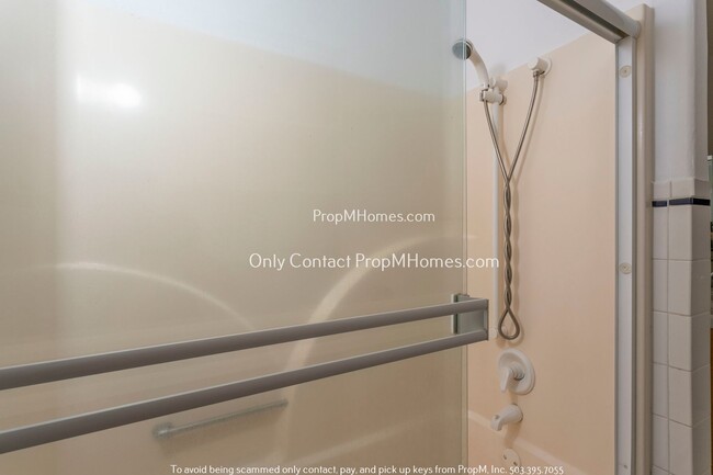 Building Photo - Spacious Large Sanctuary in SE Portland’s ...