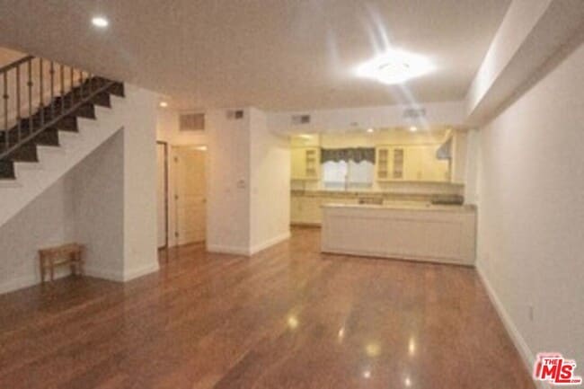 Building Photo - 4428 Fulton Ave