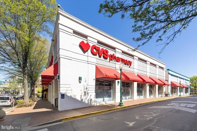 Building Photo - 7923 Eastern Ave NW