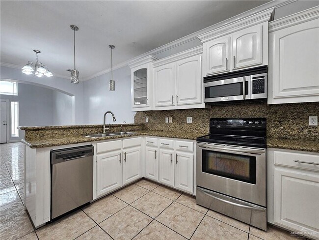 Building Photo - 28 Quail Ave