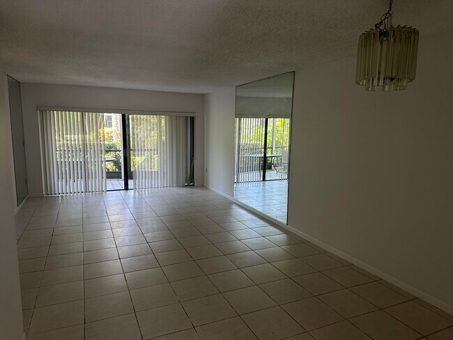 Building Photo - 3605 S Ocean Blvd