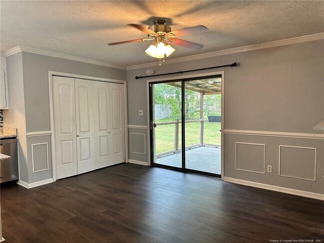 Building Photo - 6850 Buttermere Dr