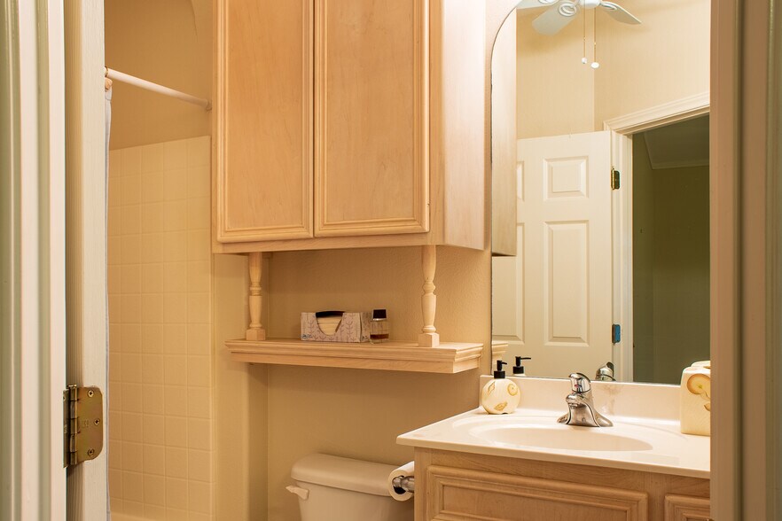 Building Photo - 13969 Ports O Call Dr