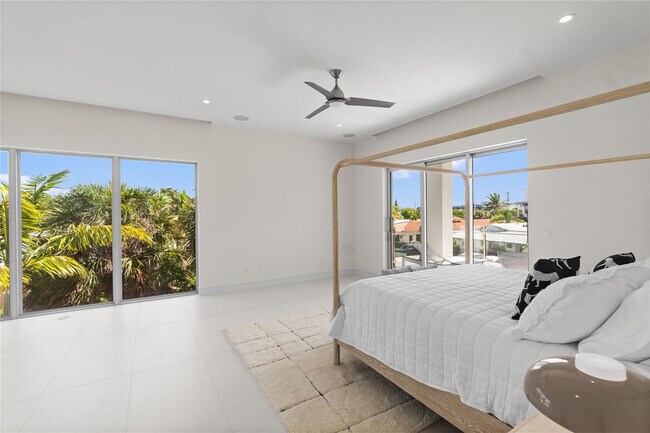 Building Photo - 221 Shore Ct